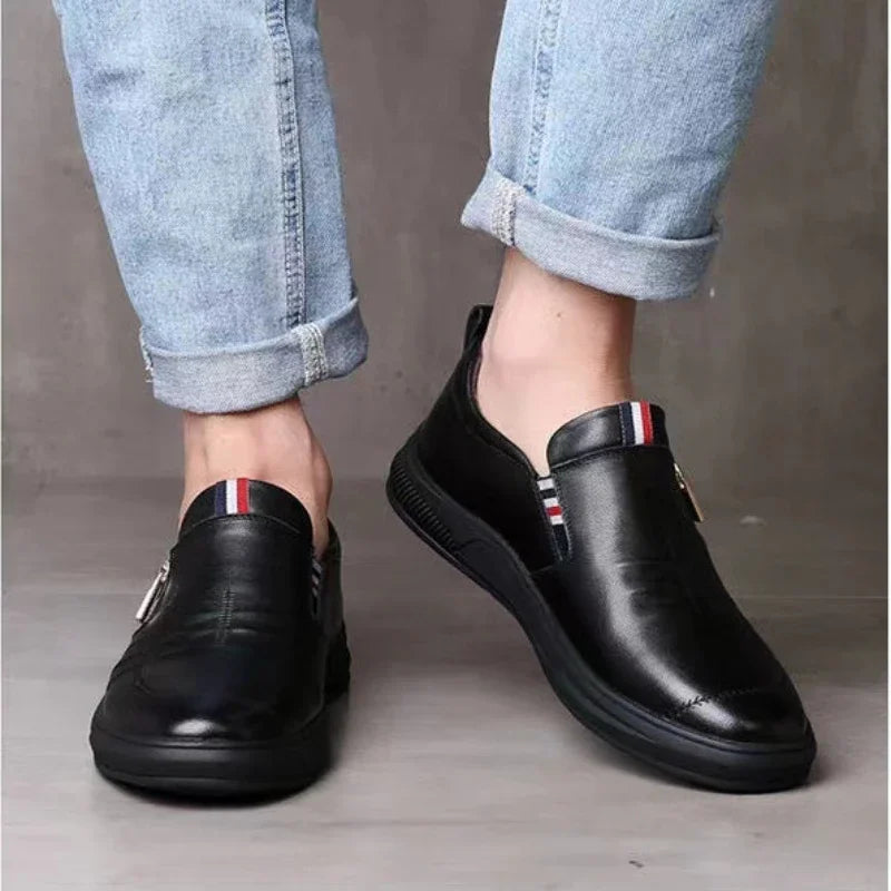 Sapatos casuais de couro Tendência Marca Loafers Outono zip flat Homem Tenis de Negócios Mocassins Confortáveis